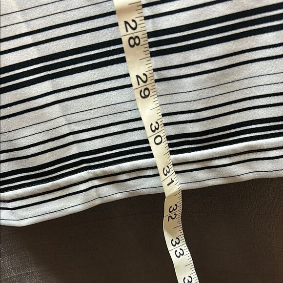 Iowa Hawkeyes Pin Striped Polo Golf shirt - Picture 5 of 6